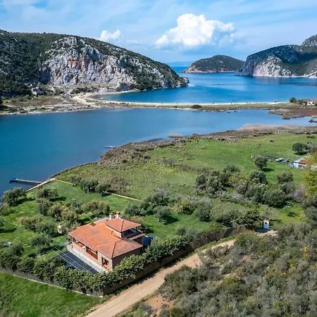 Paradise Lagoon Villa, Halkidiki Вилла *