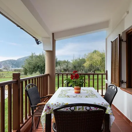 Вилла Paradise Lagoon Villa, Halkidiki *