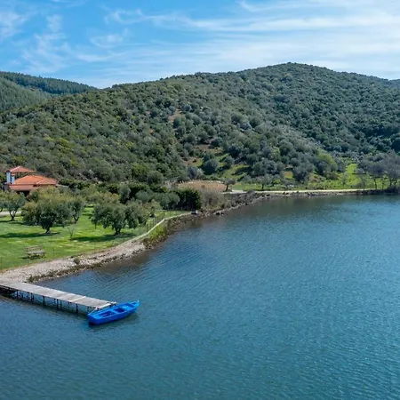 Вилла Paradise Lagoon Villa, Halkidiki