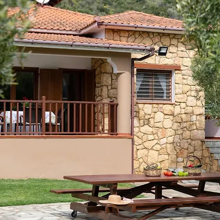 Paradise Lagoon Villa, Halkidiki *